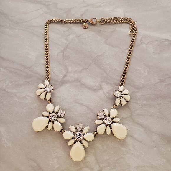💖 J.Crew Cream Ivory Rhinestones Crystals Pave Cluster Statement Necklace 💖 - Picture 1 of 14